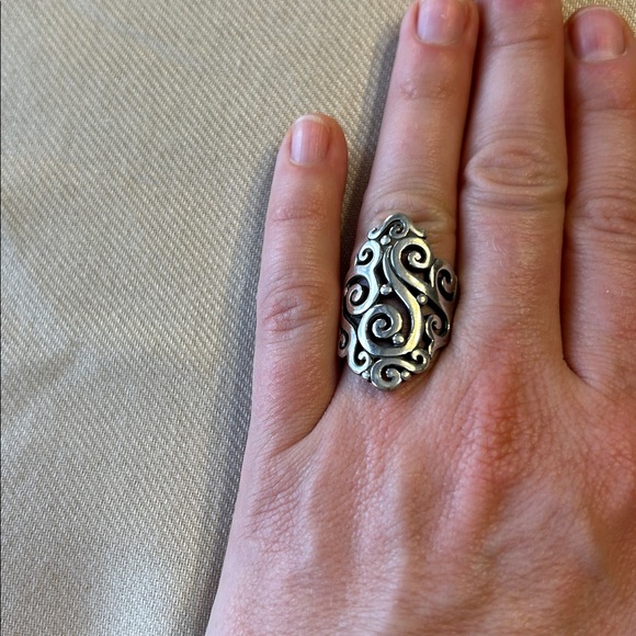 James Avery Silver Swirl Ring - Picture 3 of 5